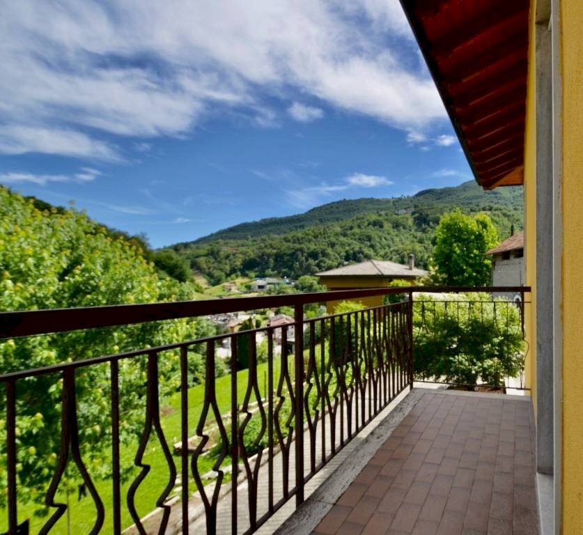Balcone - Appartamento via Pasano, Berbenno - foto 1