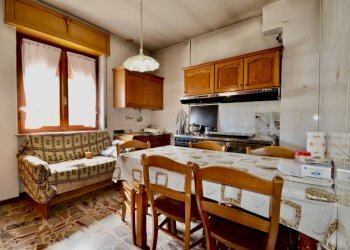 Cucina - Appartamento via Pasano, Berbenno - foto 4