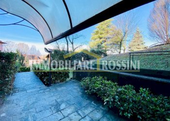 Giardino - Appartamento via Leopoldo Gasparotto, 57, Varese - foto 4