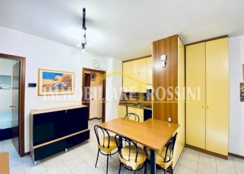 Cucina - Appartamento via Leopoldo Gasparotto, 57, Varese - foto 10