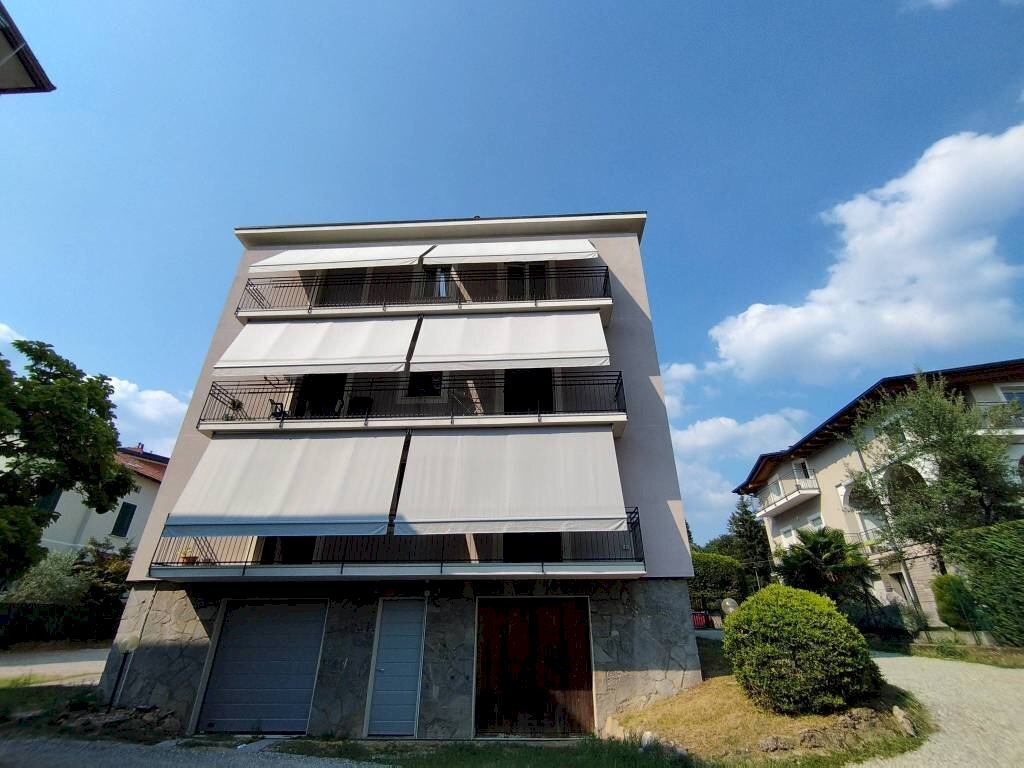 Facciata - Quadrilocale via Piemonte, 3, Varese (zona Masnago) - foto 1