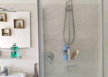 Bagno - Four-room apartment via Piemonte, 3, Varese (neighborhood Masnago) - photo 12