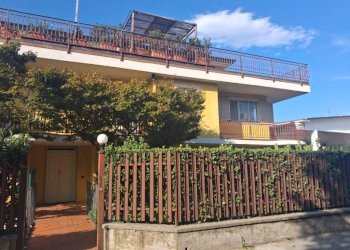 Facciata - Four-room apartment via Vecchia di Cuneo, 59, Borgo San Dalmazzo - photo 5