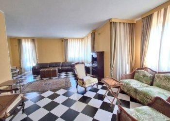 Salone - Four-room apartment via Vecchia di Cuneo, 59, Borgo San Dalmazzo - photo 22