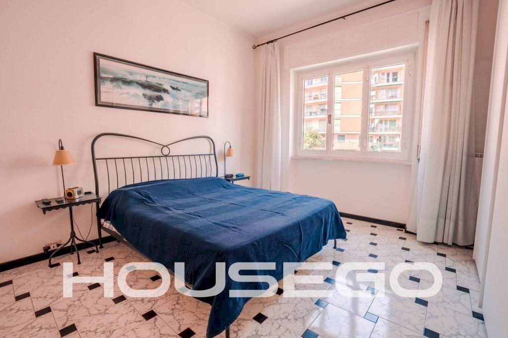 Camera da letto - Two-room apartment via Napoli, 52, Genova (neighborhood Lagaccio) - photo 2