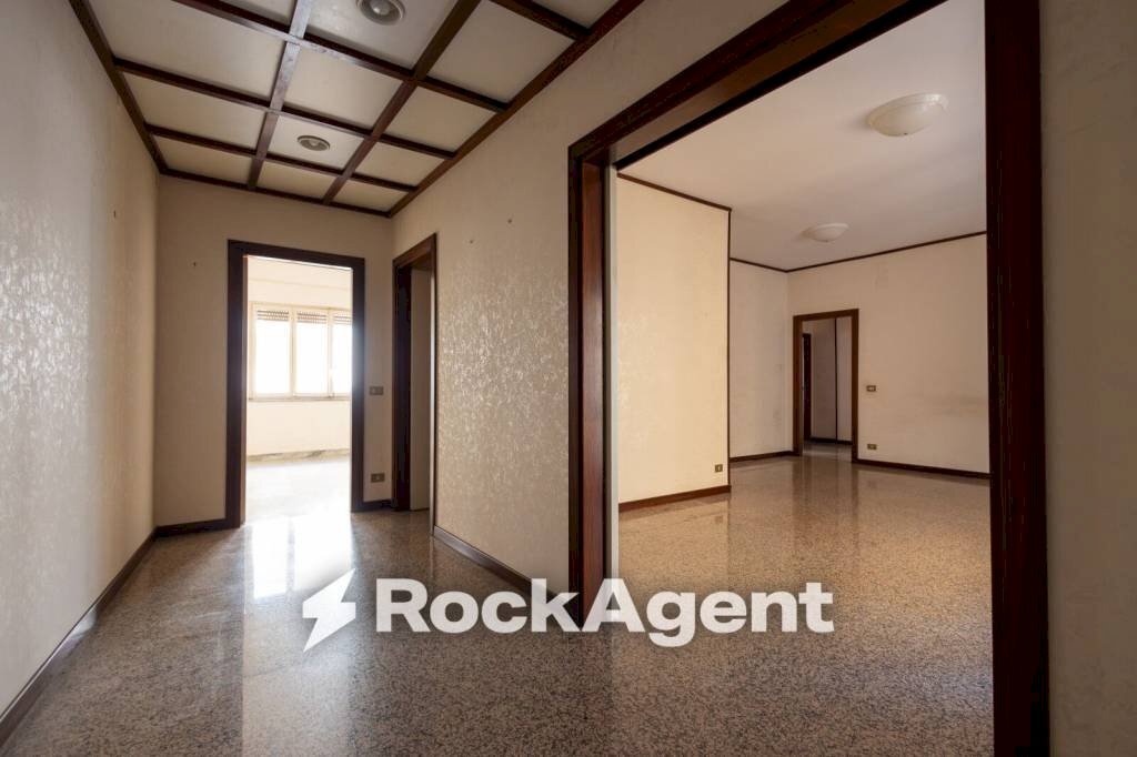 Corridoio - Apartment via Raffaele Teti, 73, Catanzaro - photo 3