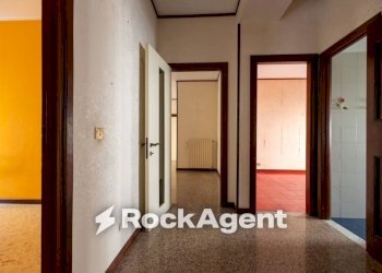 Corridoio - Appartamento via Raffaele Teti, 73, Catanzaro - foto 22