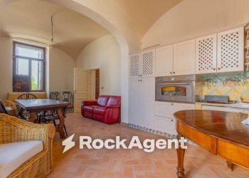 Salone - Villa Lungomare Cristoforo Colombo, 240, Bari (neighborhood Santo Spirito) - photo 14