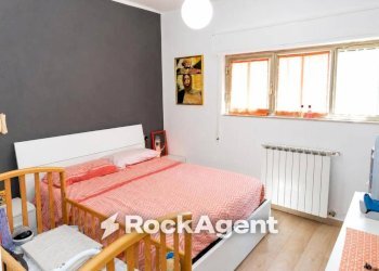 Camera da letto - Three-room apartment via Elcetina, 19, Santa Marinella - photo 10
