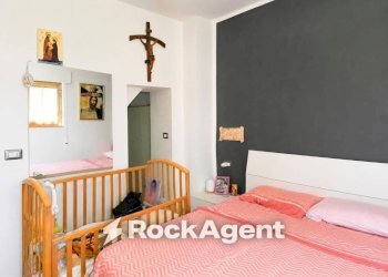 Camera da letto - Three-room apartment via Elcetina, 19, Santa Marinella - photo 12