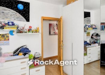 Camera da letto - Three-room apartment via Elcetina, 19, Santa Marinella - photo 15