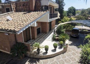 Cortile interno - Villa via Kenia, Roma (neighborhood EUR) - photo 6