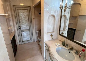 Bagno - Villa via Kenia, Roma (neighborhood EUR) - photo 30