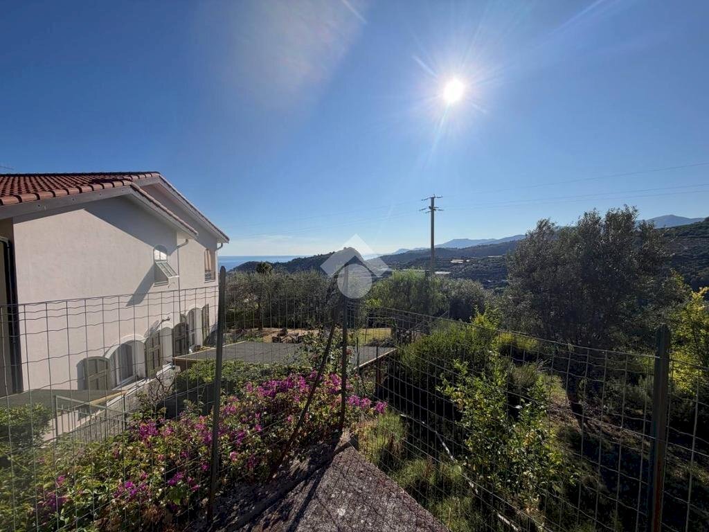 Four-room apartment Via generale rossi, Bordighera - photo 1