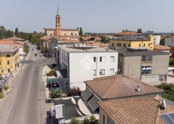 Hotel - Accommodation facility Via Di Renazzo, Cento - photo 2