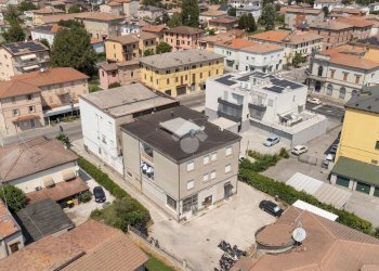 Laboratory Via Di Renazzo, Cento - photo 2