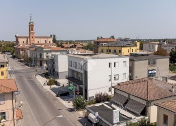 Laboratory Via Di Renazzo, Cento - photo 15