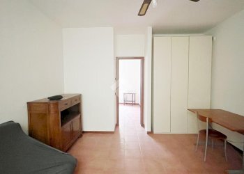 Two-room apartment Strada Massimo D'Azeglio, Parma (neighborhood Oltretorrente) - photo 6