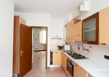 Two-room apartment Strada Massimo D'Azeglio, Parma (neighborhood Oltretorrente) - photo 11