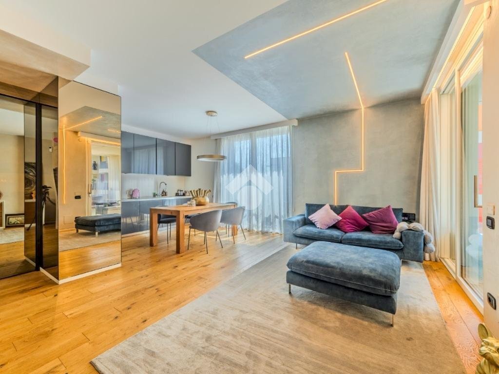 Three-room apartment Viale Giovanni Suzzani, Milano (neighborhood Bicocca) - photo 1