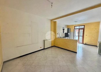 Quadrilocale Via Santuario, Savona (zona Santuario) - foto 3
