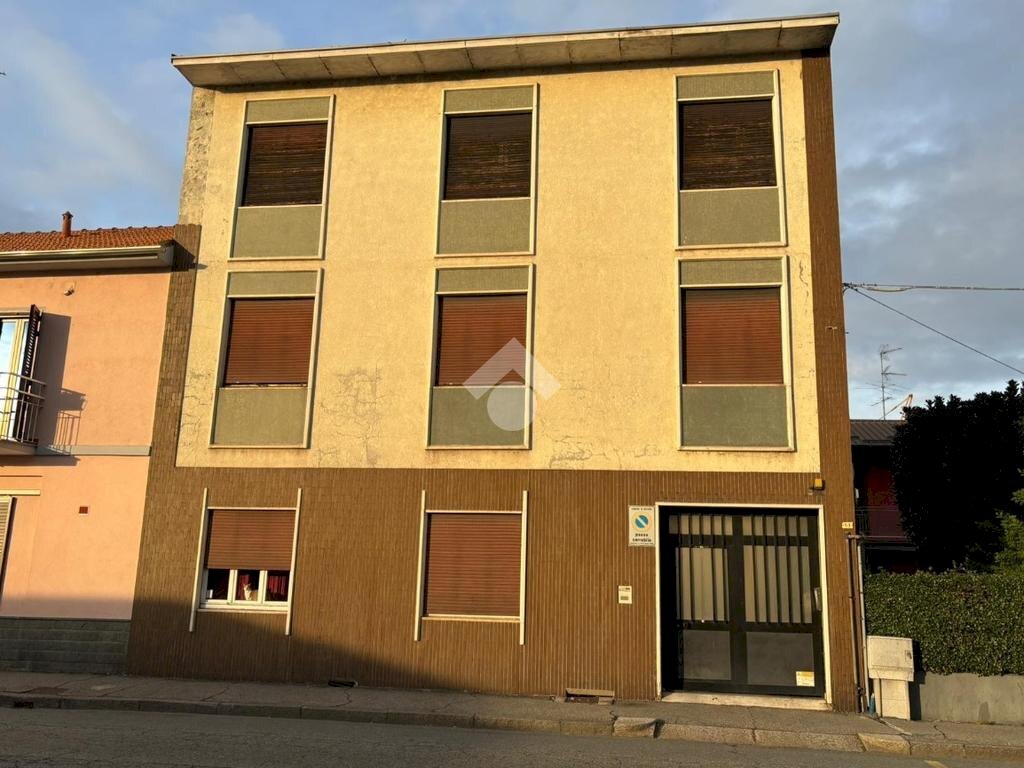 Three-family Villa Corso Milano, Novara - photo 1