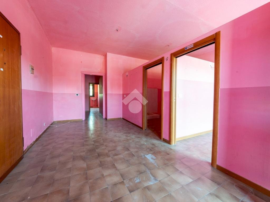 Shop Via Guglielmo Massaia, Casale Monferrato - photo 3
