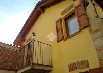 Casa semi indipendente Via Sant'Antonio, Camagna Monferrato - foto 2
