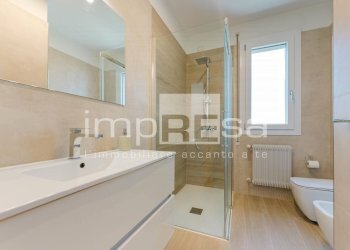 bagno - Three-room apartment via Bakhita, Mirano - photo 11