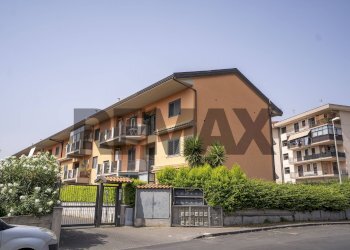 Edificio all\'aperto - Apartment Via Emanuele Macrì
 
9, Acireale - photo 1