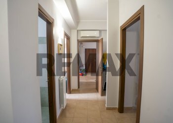 Hall / corridoio - Apartment Via Emanuele Macrì
 
9, Acireale - photo 15