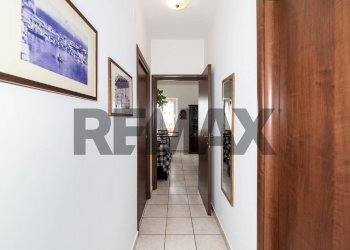 Hall / corridoio - Trilocale Via dei Gerani
 
4, Mascalucia - foto 8