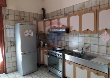 Foto 3 - Casa indipendente VIA S.PELLICO
 
35/37, Paterno - foto 3