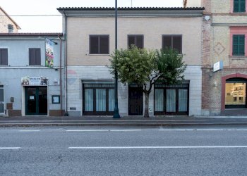Casa all\'aperto - Negozio Via Risorgimento
72, Maiolati Spontini - foto 1
