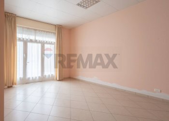 Stanza vuota - Negozio Via Risorgimento
72, Maiolati Spontini - foto 14