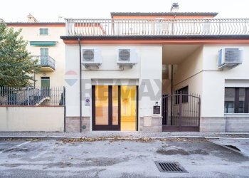 Casa all\'aperto - Negozio Via Risorgimento
72, Maiolati Spontini - foto 21