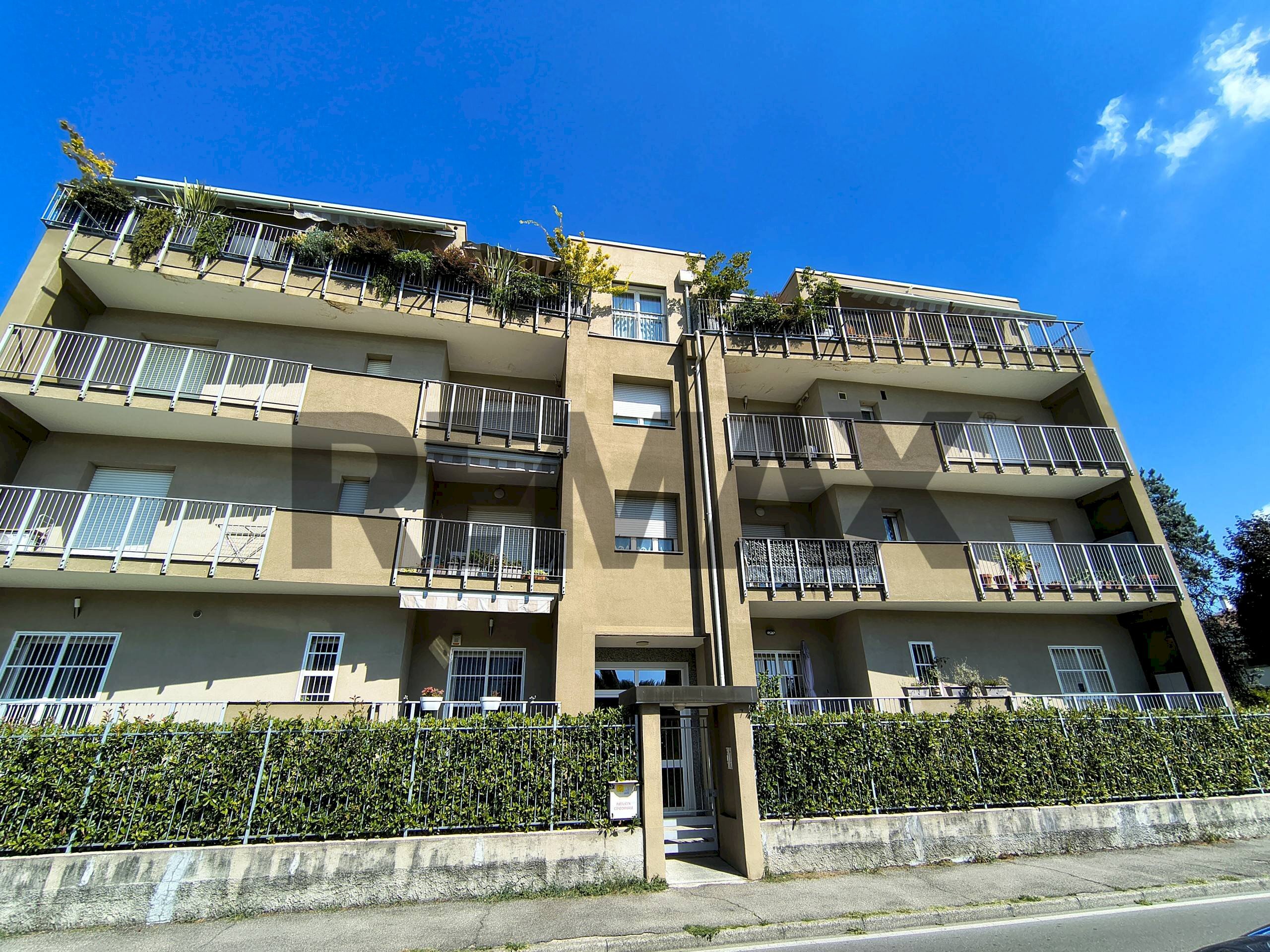 Edificio all\'aperto - Trilocale via Monteverdi
 
7, Monza - foto 1
