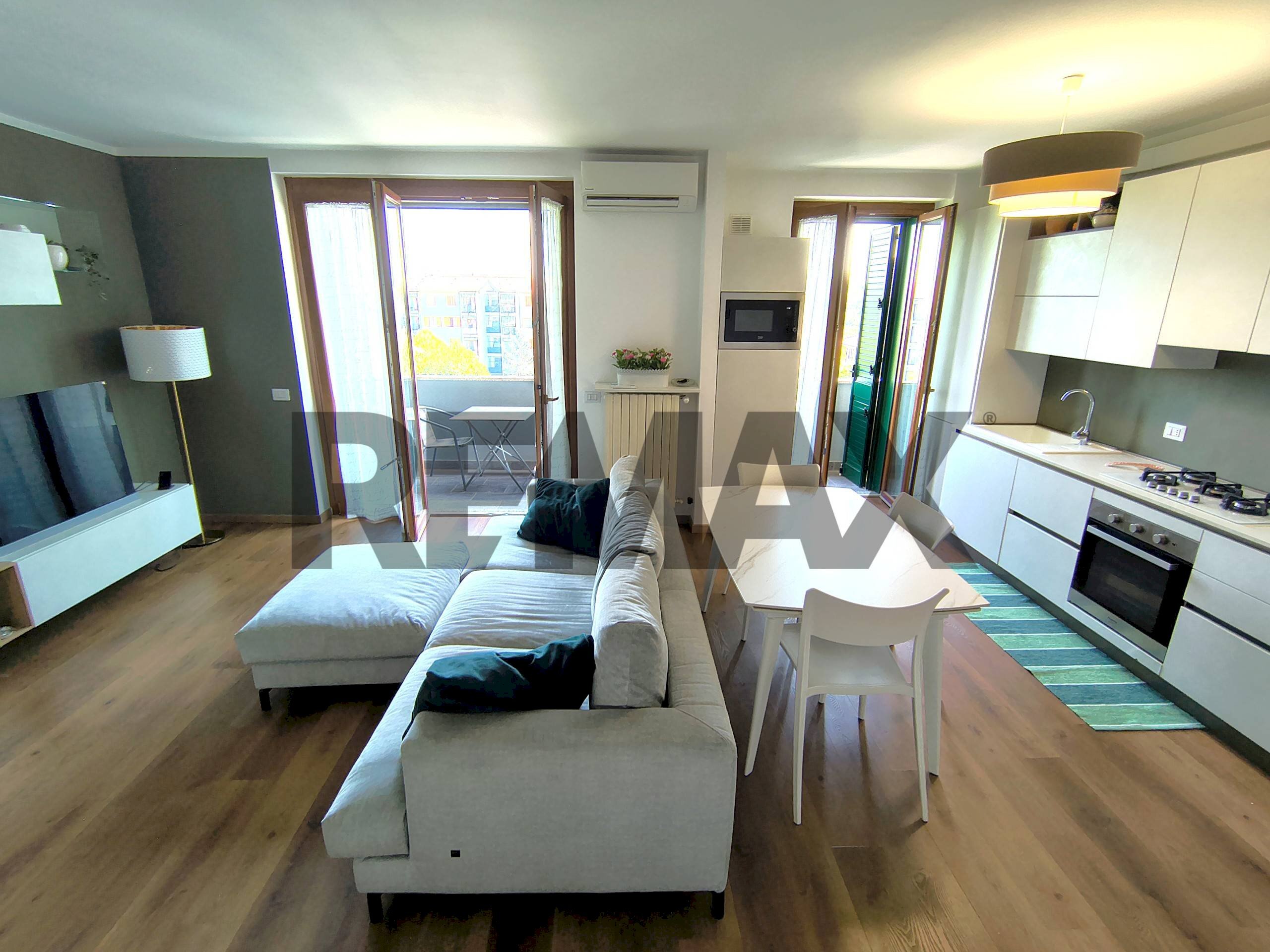 Sala da pranzo - Trilocale via Velasca
 
54, Vimercate - foto 2