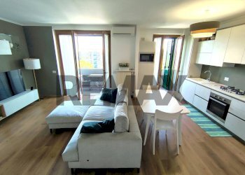 Sala da pranzo - Trilocale via Velasca
 
54, Vimercate - foto 2