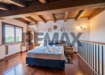 Camera / camera da letto - Three-room apartment Via Gandhi
 
3, Dosolo - photo 24