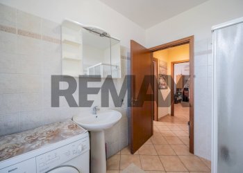 Bagno - Three-room apartment Via Gandhi
 
3, Dosolo - photo 25