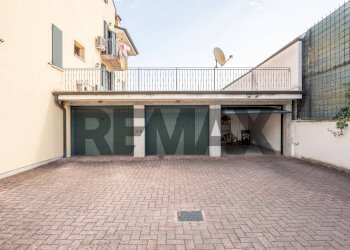 Terrazza - Three-room apartment Via Gandhi
 
3, Dosolo - photo 26