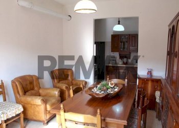 Sala da pranzo - Casa semi indipendente Via Padre Kolbe
 
15, Commessaggio - foto 13