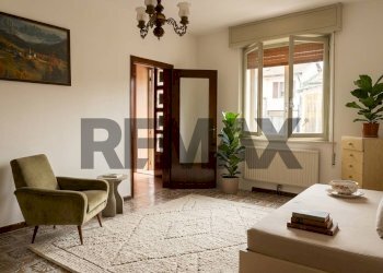 Soggiorno - Casa semi indipendente Via Padre Kolbe
 
15, Commessaggio - foto 15