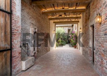 Hall / corridoio - Casa semi indipendente Via Padre Kolbe
 
15, Commessaggio - foto 4