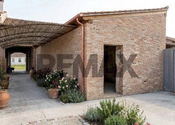 Casa all\'aperto - Casa semi indipendente Via Padre Kolbe
 
15, Commessaggio - foto 8
