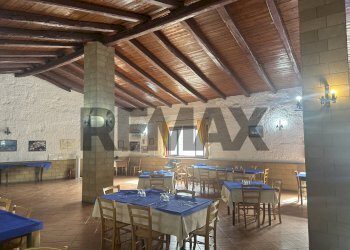 Sala da pranzo - Commercial Premises via santa lucia
52, Avola - photo 7