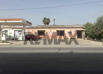 Casa all\'aperto - Commercial Premises via santa lucia
52, Avola - photo 16