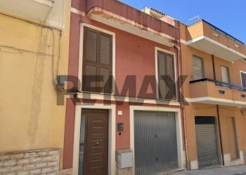 Edificio all\'aperto - Casa indipendente via Palestro
 
152, 154, Pachino - foto 4