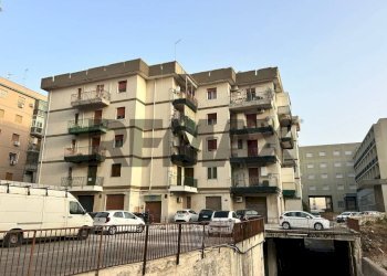 Edificio all\'aperto - Box via Alcibiade
 
60, Siracusa - foto 6